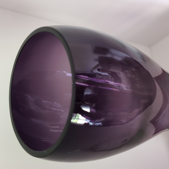 VTG,,1906 Contemporary Style Plum Purple Art Glass Vase. - Picture 3 of 7